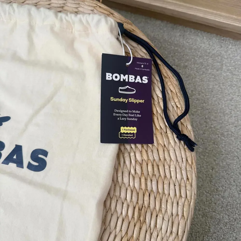 Bombas Sunday Slipper Drawstring Storage Bag | Cream Logo Pouch - Picture 3 of 4